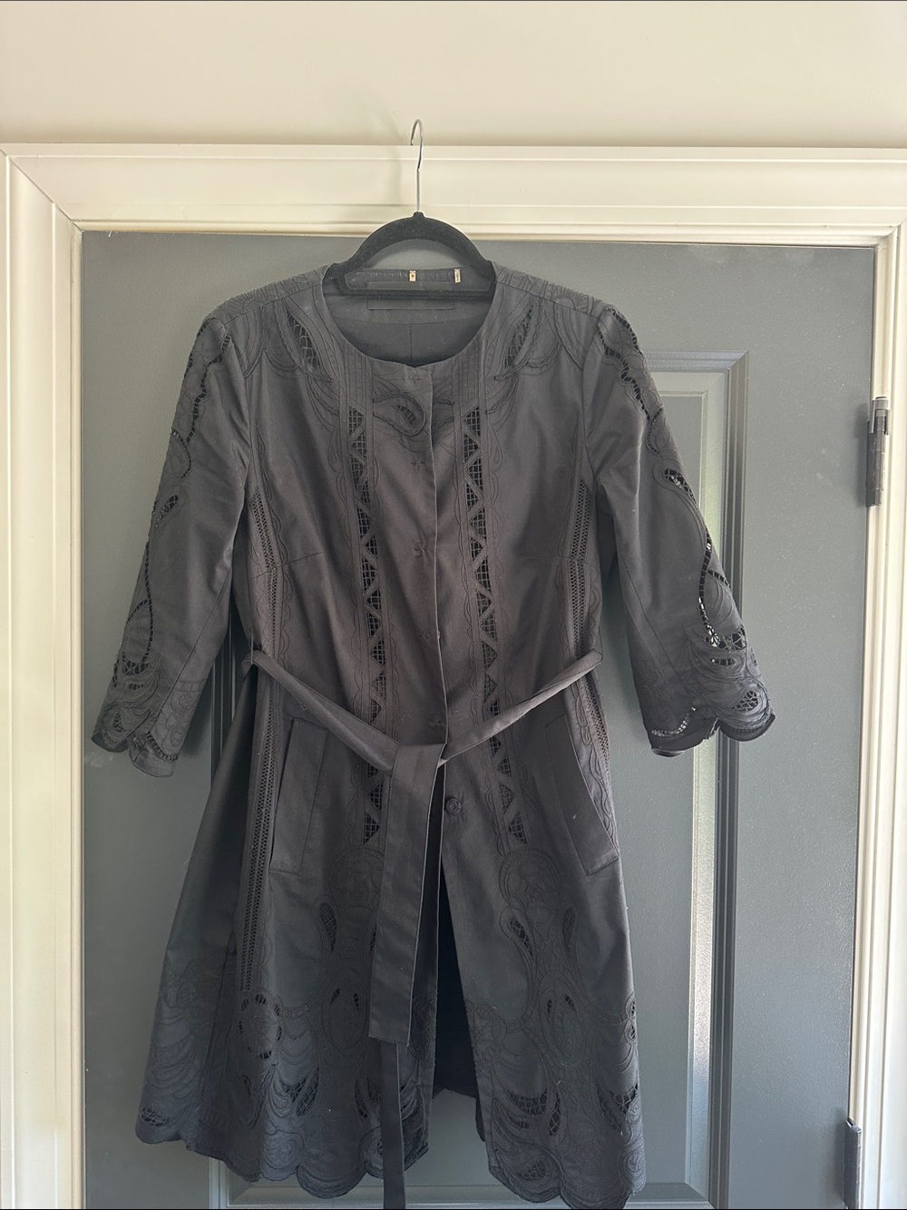 Elie Tahari Versatile Jacket/Top.